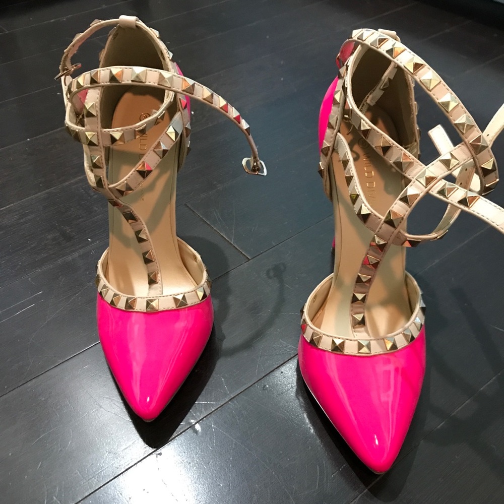 Women's Pointy Toe Studded High Heel